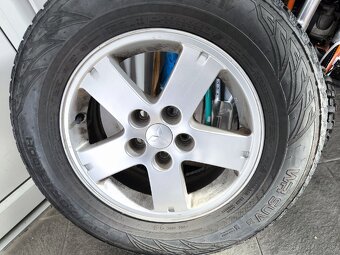 Predám pneu Nokian a elektróny 215/70 r16 - 3