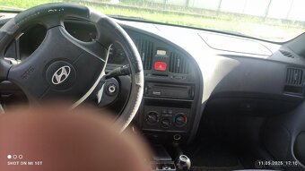 Hyundai Elantra 1,6 - 3