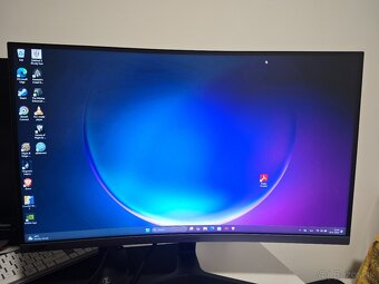 Herný monitor 27" Samsung Odyssey C27RG50 - 3