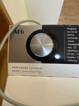 Práčka AEG 8000 series (zvrchu plnená) - 3