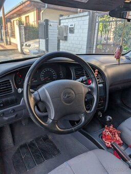 Hyundai Elantra III XD 1.6i GL - 3