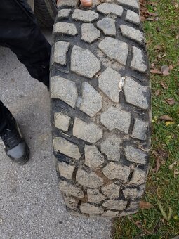 Elektroni s gumamy - 3