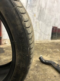 4x Gumy 245/40 R19 - 3