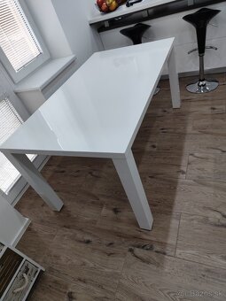 Jedálenský stôl - 3