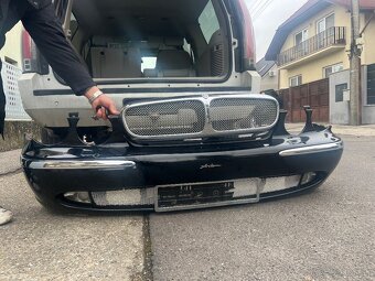 Predám predný nárazník Jaguar XJ - 3