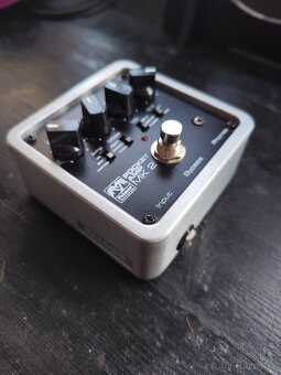 Gitarovy predzosilňovač Palmer Pocket Amp MK2 - 3