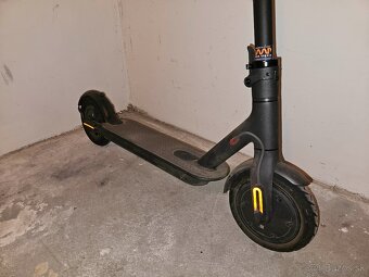 Elektrická kolobežka Xiaomi Mi Scooter 2 - 3