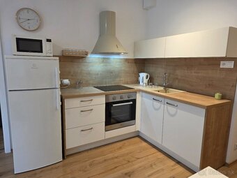 REZERVOVANÉ - PRENÁJOM 2-izbový apartmán NOVÝ RUŽINOV - 3