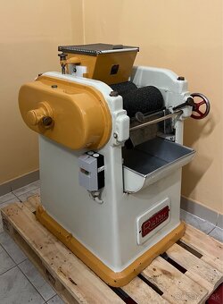 Trecí stroj melanžér - 3