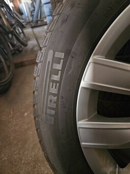 Disky Arteon, Pirelli 215 55 R17 - 3