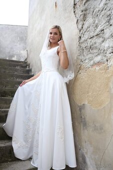 Jednoduché svadobné šaty - 3