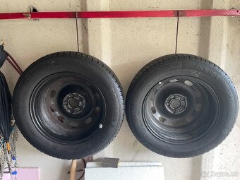 Letne pneu 195/65 r15 na plech. diskoch (Octavia) - 3