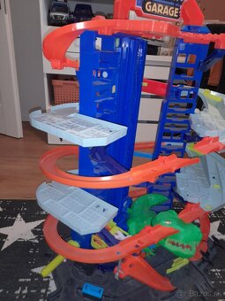 Hotwheels draha T-rex - 3