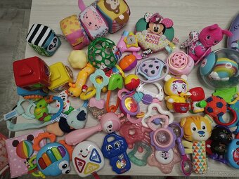 Balík hračiek od narodenia - 3