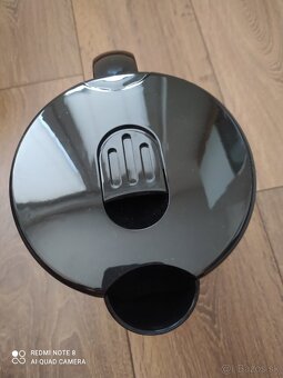 kanvicana na vodu  - 17 eur   NOVA - 3