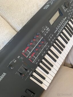 YAMAHA moX6 - 3