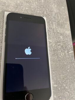Apple iPhone SE 2020 64 gb - 3