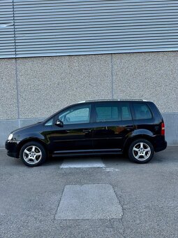 VW Touran 2.0tdi 7miest -aj na splátky - 3