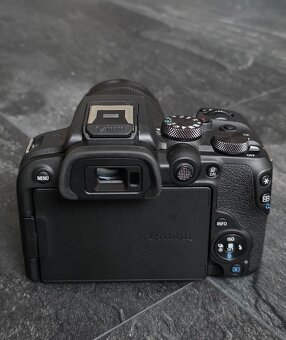 CANON EOS R10 + RF-S 18-150mm - 3