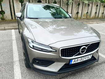 99tis.km Volvo V60 CROSS COUNTRY AWD A/T 2.0l 145KW - 3