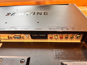 Monitor SAMSUNG - 3