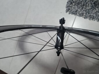 Karbonovy bicykel kemo + kolesa - 3