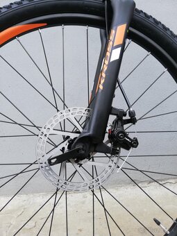 Horský pánsky bicykel Kross Hexagon 3 27,5” modro-oranžový - 3