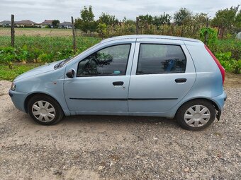 Fiat Punto 1.2 (2003), 122 000 km – 850 € - 3