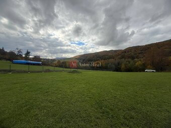 Očarujúci pozemok na výstavbu v lone prírody o rozlohe 1265m - 3