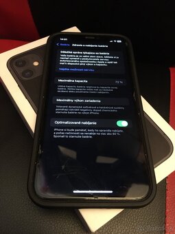 📱 iPhone 11 – 64GB - 3