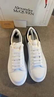 Alexander McQueen - 3