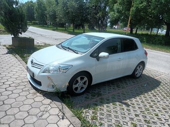 Auris 1,6 valvematic - 3