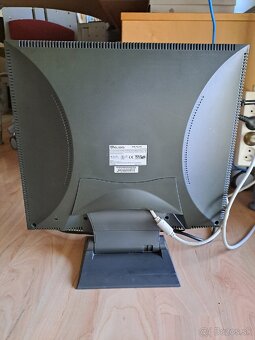 Predám TFT LCD Monitor Relisys TL775 - 3