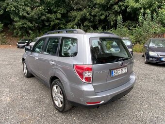 Subaru Forester 2.0i 110kW 4x4 automat klima tempomat 164tkm - 3