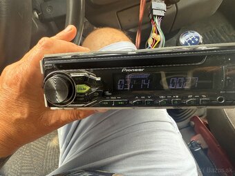 Pioneer DEH-1800UBG - 3