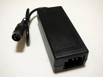 Lepší zdroj na disketovú jednotku Commodore 1541II,1581,1571 - 3