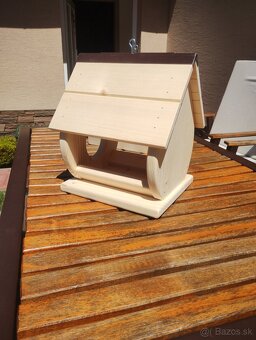 Vtáčia búdka krmitko - 3