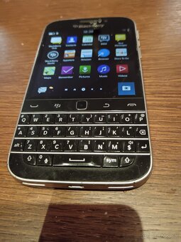 Predám blackberry classic - 3