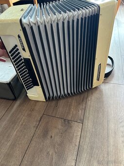 Akordeón Weltmeister Stella - 3