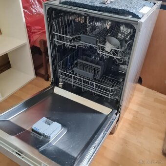 Predám 60cm Myčku riadu Beko ProSmartinverter - 3