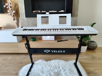 Piano Yamaha NP-12 so stojanom - 3