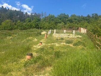 VÝNIMOČNÝ POZEMOK so stavebným povolením a inžinierskymi s - 3