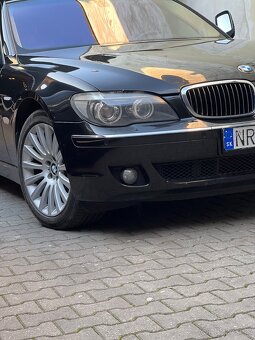 BMW 750i - 3