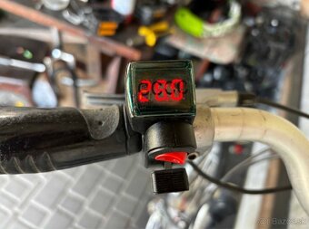 Elektrický bicykel GIANT + sada plynových rukovätí - 3