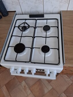 Kombinovaný sporák Electrolux LKK540232W biely - 3