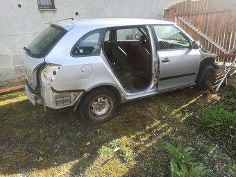 Rozpredám Škoda Fabia 2 - 3