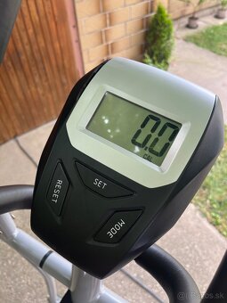 Eliptický trenažér Techfitt 2900 - 3