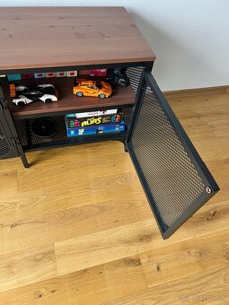 Ikea tv skrinka - 3