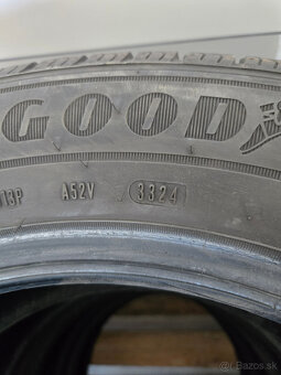 Predám 215/60 R17C Letné pneu - 3
