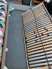 Predám posteľ s matracom a roštom 90x200cm - 3